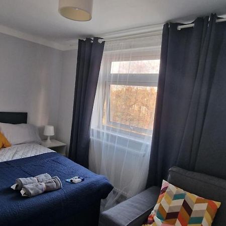 Cade Castle - Tulse Hill Apartment ลอนดอน ภายนอก รูปภาพ