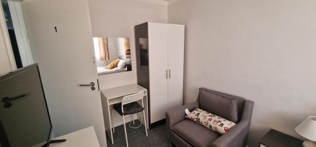 Cade Castle - Tulse Hill Apartment ลอนดอน ภายนอก รูปภาพ