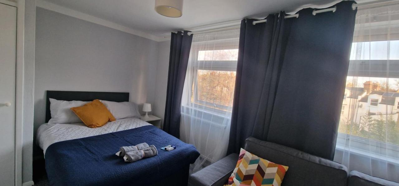 Cade Castle - Tulse Hill Apartment ลอนดอน ภายนอก รูปภาพ