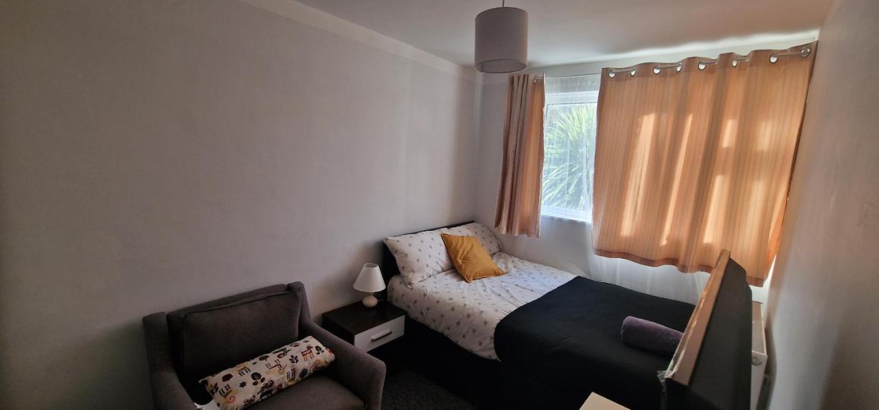 Cade Castle - Tulse Hill Apartment ลอนดอน ภายนอก รูปภาพ